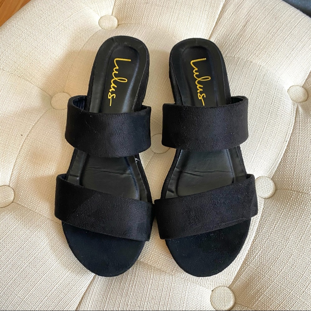 Black Lulus strap sandals